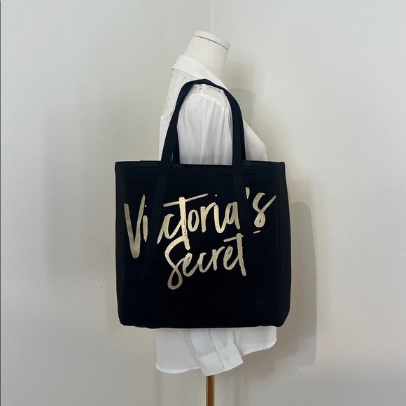 Victoria's Secret Insulated Bag - Picture 10 of 17